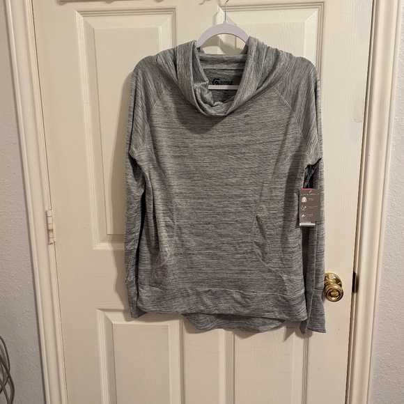 ✨3/$15✨ Series 8 Fitness Women's Turtle Neck Top - Picture 10 of 10